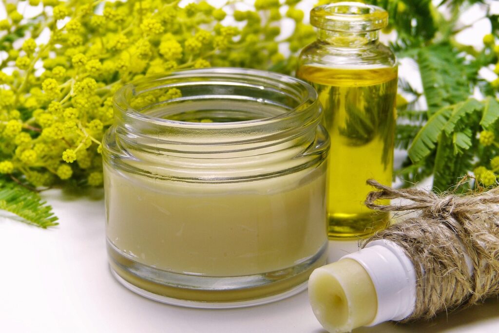 Lippenpflege Selbst gemachte Lippenpflege mit Sheabutter